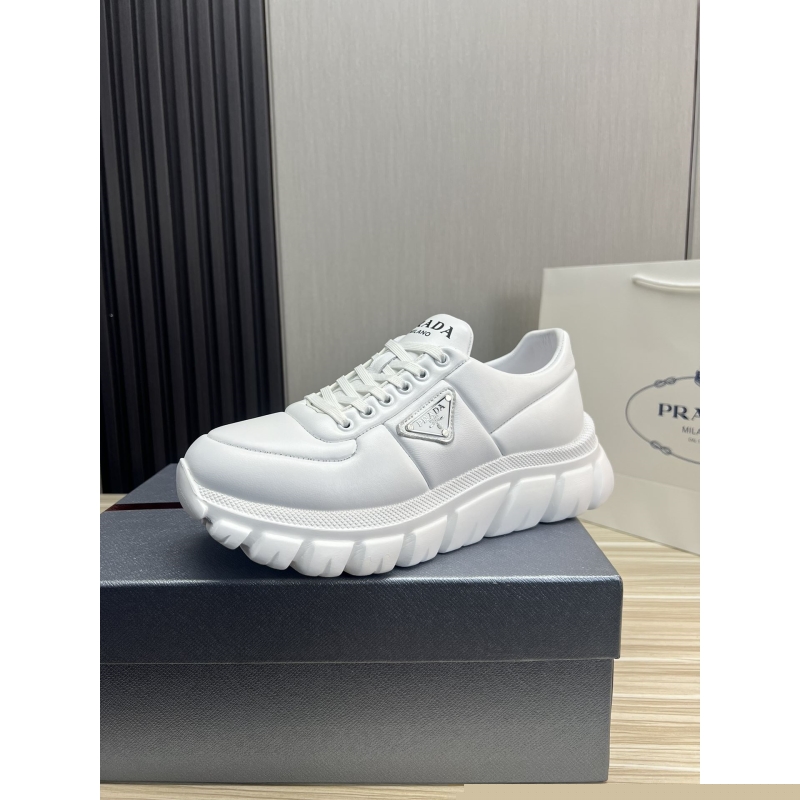 Pra*a casual shoes